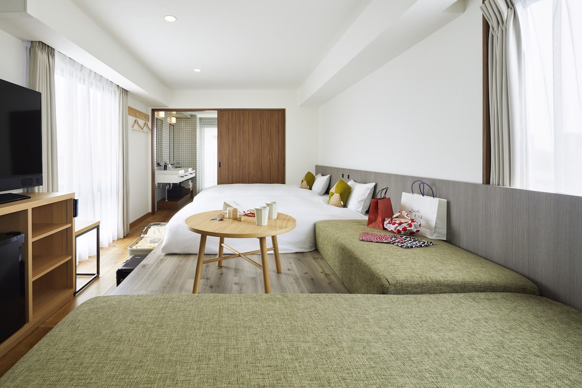Kamar Triple Superior | Brankas, tirai kedap cahaya, Wi-Fi gratis, dan seprai linen