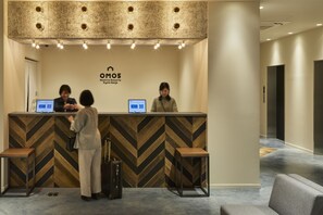 Quầy tiếp tân