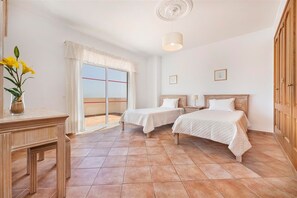 6 bedrooms, iron/ironing board, free WiFi, bed sheets