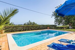 Pool - Villa Casa Moura with Mountain View, Pool & Wi-Fi (Loulé)