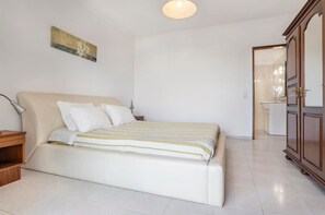 3 Schlafzimmer, Bügeleisen/Bügelbrett, kostenloses WLAN, Bettwäsche