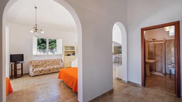 2 Schlafzimmer, Bügeleisen/Bügelbrett, Bettwäsche