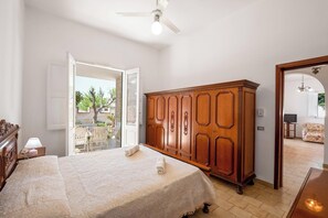 2 Schlafzimmer, Bügeleisen/Bügelbrett, Bettwäsche