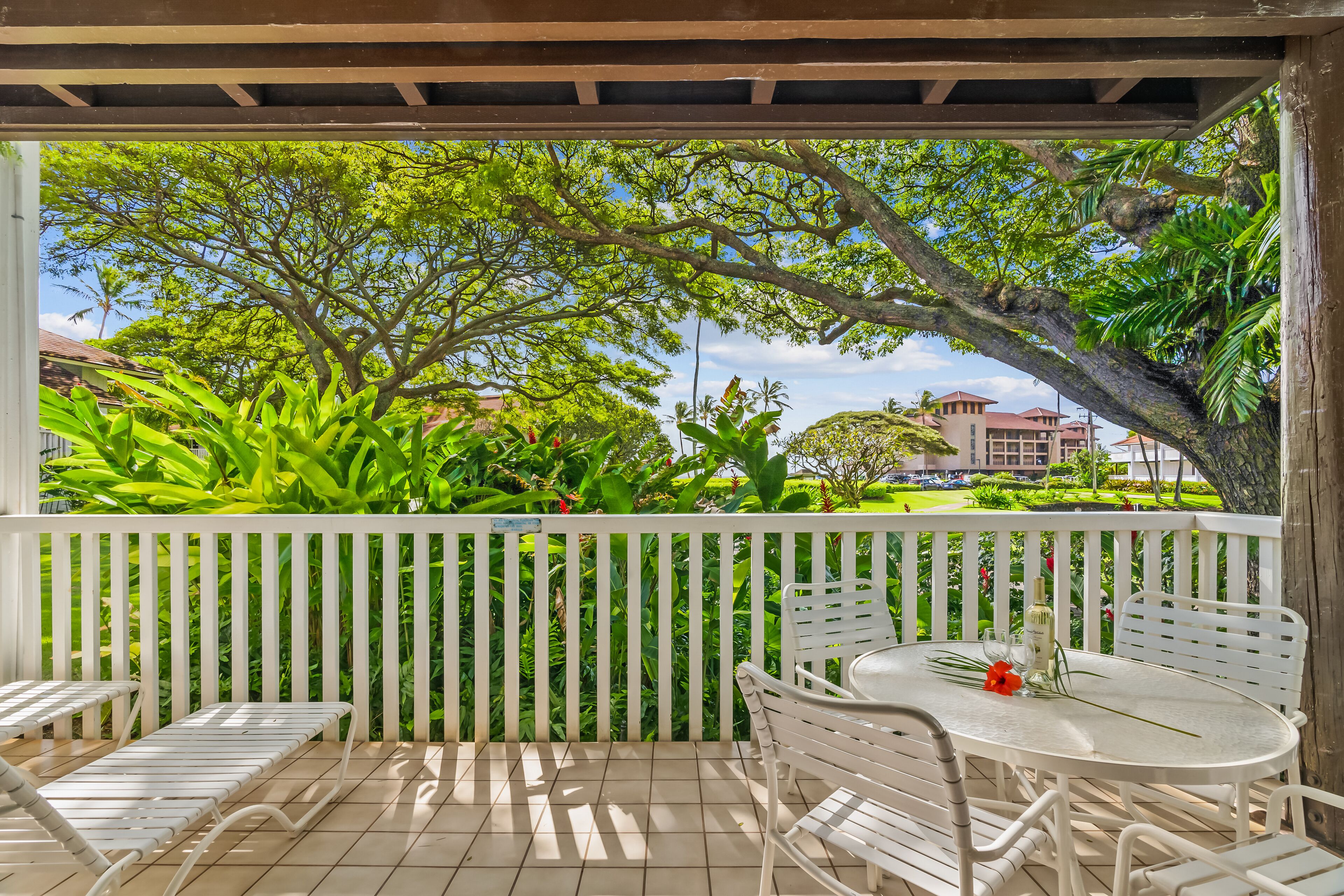 屋外ダイニングエリア