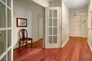 Interior - Apartment 'Seaside Escape' with Sea View, Balconies & Wi-Fi (Funchal)