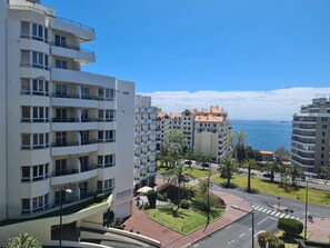 Exterior - Apartment 'Seaside Escape' with Sea View, Balconies & Wi-Fi (Funchal)