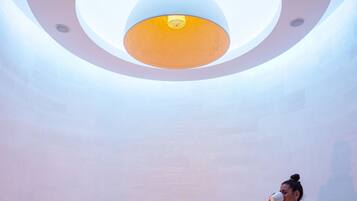 Behandlungsräume für Paare, Sauna, Whirlpool, Dampfbad