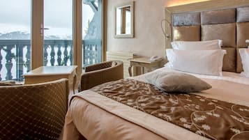 Superior Room | 2 bedrooms, minibar, in-room safe, blackout curtains