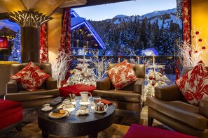 Bar (on property) - Hôtel Le Lana (Courchevel)