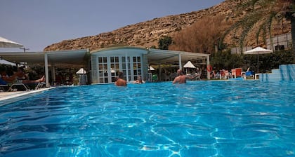 ELEATERRA HOTEL