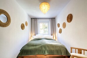 2 habitaciones, tabla de planchar con plancha, wifi y ropa de cama 