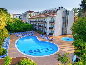 ด้านหน้าที่พัก