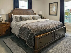 3 Schlafzimmer, Schreibtisch, Bügeleisen/Bügelbrett, Reisekinderbett