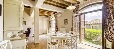 Standard Apartment, 2 Bedrooms, 2 Bathrooms (Le Acetaie With Shared Pool) | Dining