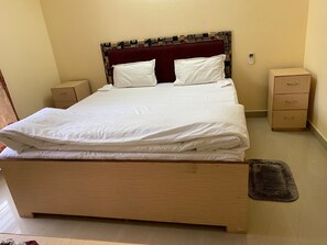 1 chambre, coffres-forts dans les chambres, fer et planche Ă repasser