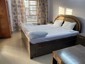 1 chambre, coffres-forts dans les chambres, fer et planche Ă repasser