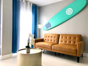 Interior - Walk to Universal Indoor/outdoor Pool Remodeled! (Orlando)