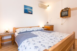 1 quarto, cofres nos quartos, Wi-Fi de cortesia, roupa de cama