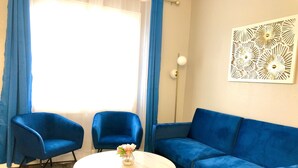 Unclassified image, 4 of 24, button - Cozy 2 Bedroom Suite in Perfect Location (Orlando)