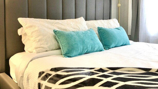 Unclassified image, 1 of 24, button - Cozy 2 Bedroom Suite in Perfect Location (Orlando)