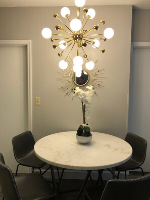 Dining - Cozy 2 Bedroom Suite in Perfect Location (Orlando)