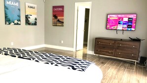4 bedrooms, laptop workspace, free cots/infant beds, bed sheets