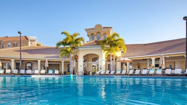 Outdoor pool - Penthouse Resort Condo, Near Attractions (Orlando)