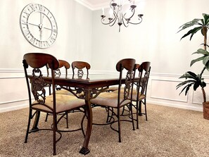 Dining - Large Condo, Heated Pool, Gated Community. Near Universal/convention (Orlando)