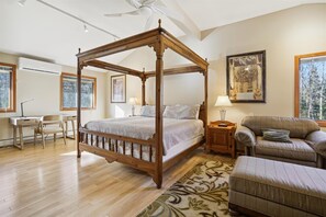 7 bedrooms, Internet, bed sheets - Top Star Fabulous 7-bedroom house in the heart of Killington with AC and a private hot tub. The Killington golf course and Green Mountain National Golf Course are just a few minutes from this location. (Killington)