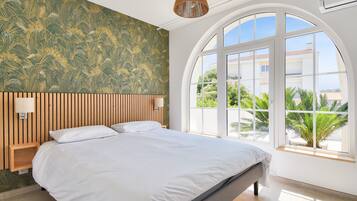 2 quartos, ferros/tábuas de passar roupa, Wi-Fi de cortesia