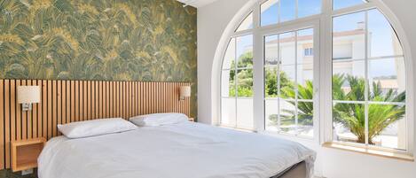 2 bedrooms, iron/ironing board, free WiFi