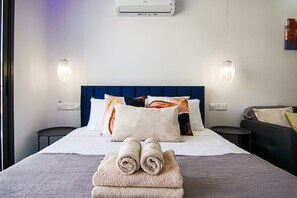 Luxury Apartment | 1 bedroom, in-room safe, iron/ironing board, free WiFi - Phaedrus Living City View Fountain Court 08 (Ayia Napa)