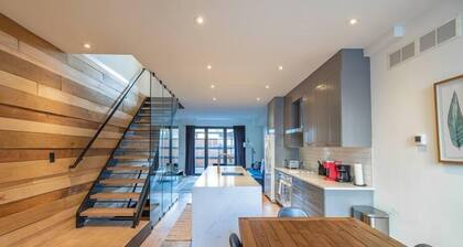 Luxury Townhome 09 | Parking | Hosted By StayRafa