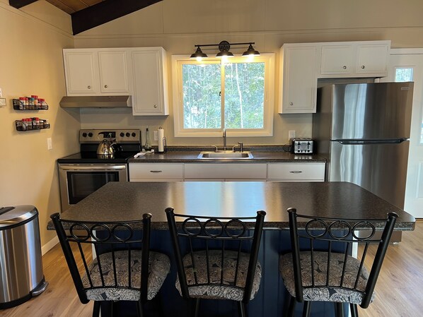 Private kitchen - Bartlett Condo close to Storyland and Jackson (Bartlett)