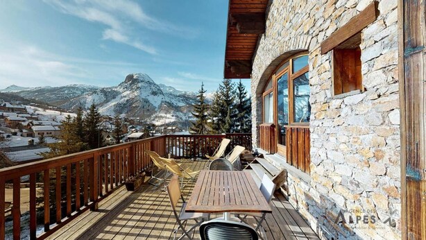 Unclassified image, 1 of 30, button - Chalet, 250m from ski lifts, view mountain, terrace, fireplace or stove, tv, ski locker, 125m² (Saint-Martin-de-Belleville)