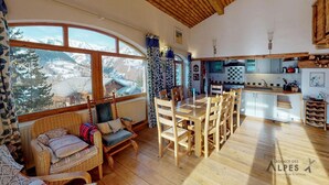 Unclassified image, 3 of 30, button - Chalet, 250m from ski lifts, view mountain, terrace, fireplace or stove, tv, ski locker, 125m² (Saint-Martin-de-Belleville)