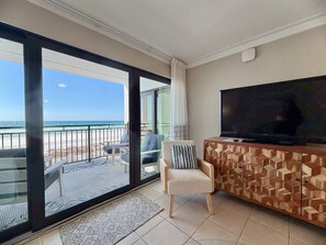 Smart TV, lettore DVD, libri