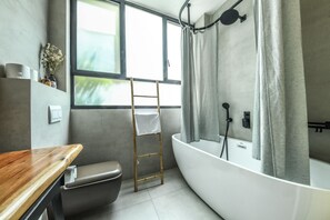 Bathroom - Stylish and Modern 3BR TelAviv Apartment (Tel Aviv)