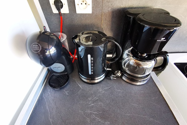 Kaffee und/oder Kaffeemaschine