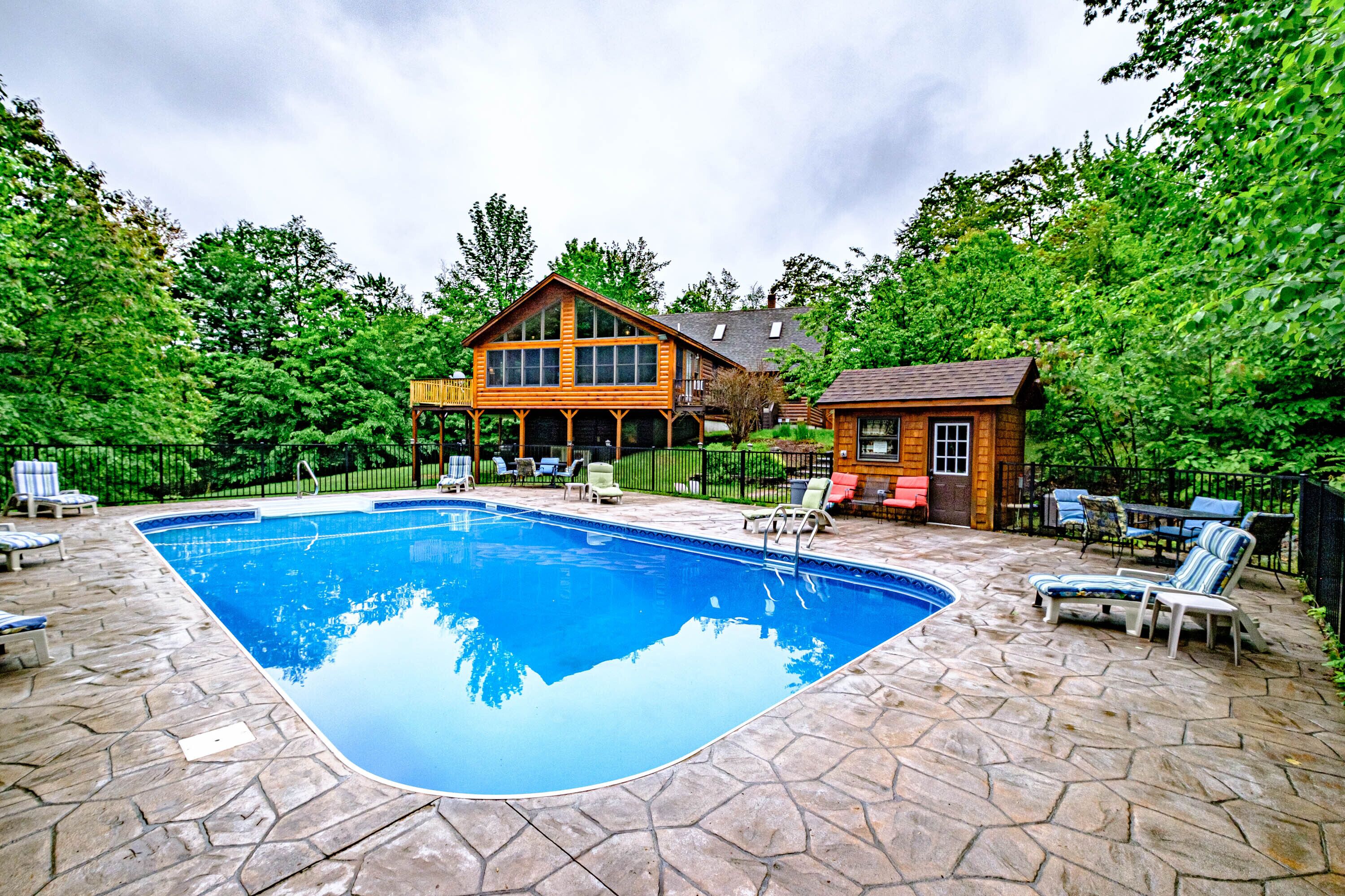 Mountain Hideaway -  Outdoor pool, hot tub, 5 minutes to Sunday River!