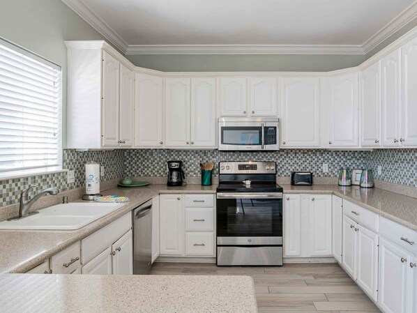 Fridge, microwave, oven, stovetop - Sunglow Bungalow | Beach Access, Game Room! (Pensacola Beach)