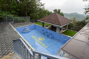Utomhuspool