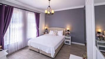 Elite-Doppelzimmer, Gartenblick | Schreibtisch, Verdunkelungsvorhänge, kostenloses WLAN, Bettwäsche