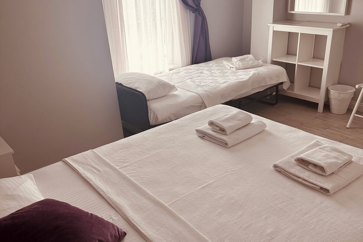 Desk, blackout drapes, WiFi (free), bed sheets