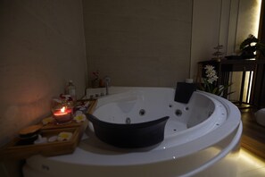 Tina de hidromasaje interior