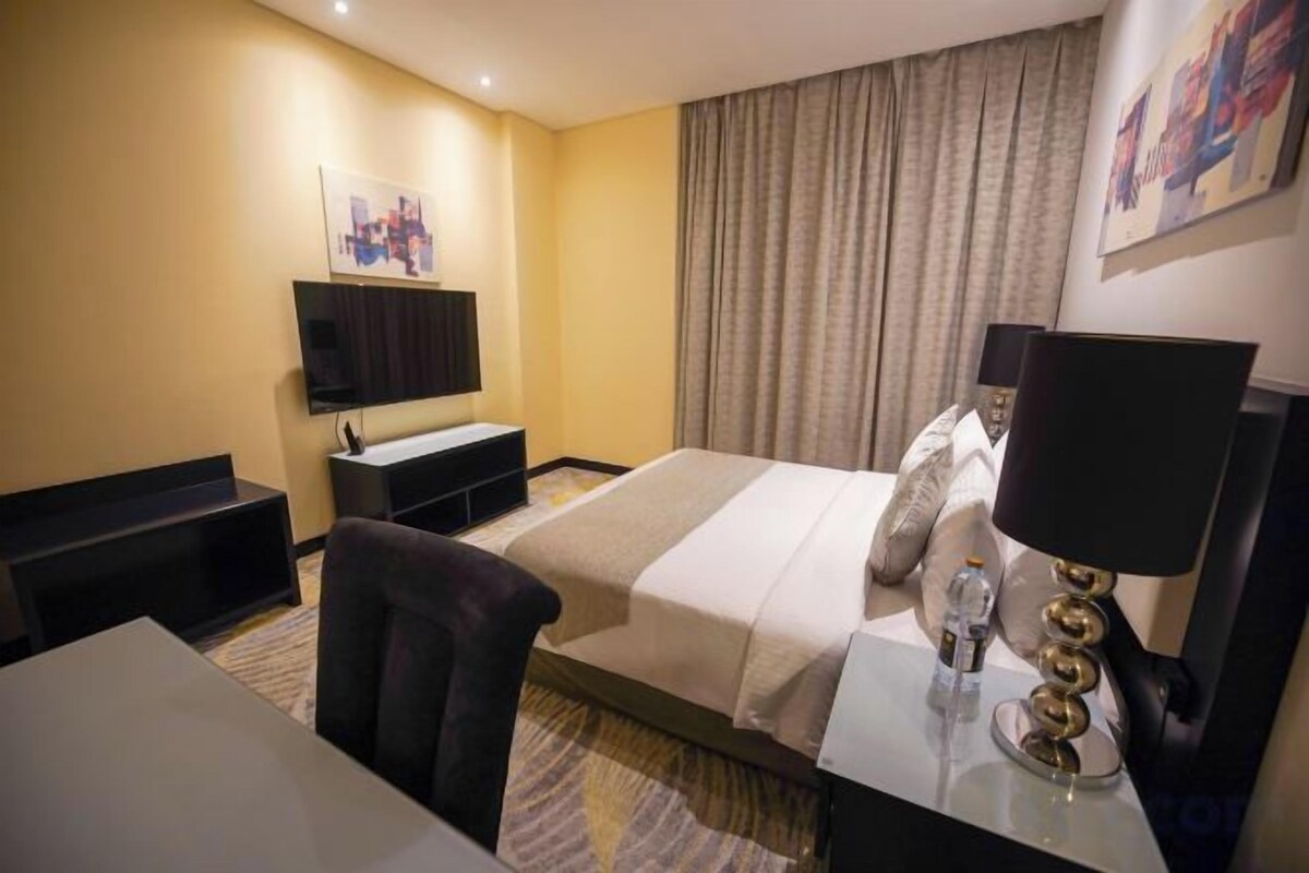 In-room safe, desk, laptop workspace, blackout drapes