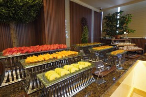 Petit déjeuner buffet