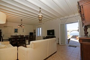 Lyxvilla | Vardagsrum | Platt-tv