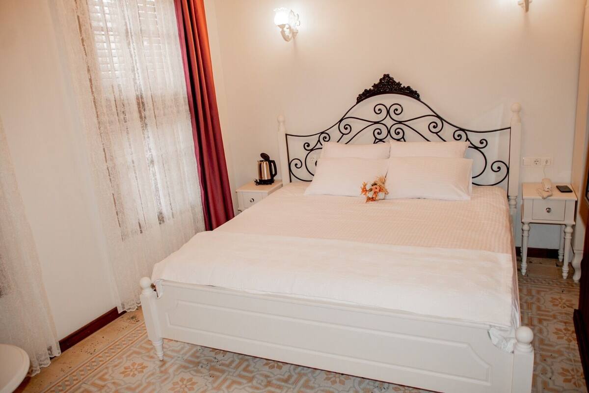 Sábanas de algodón egipcio, ropa de cama de alta calidad y wifi gratis