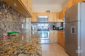 Fridge, microwave, oven, stovetop